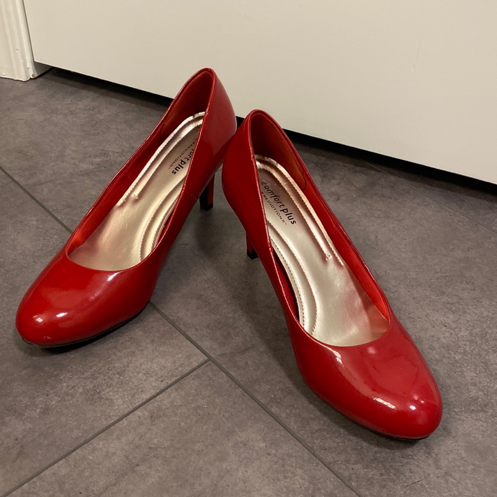 Red Comfort Plus by Predictions pumps-like new! Womens 9 1/2